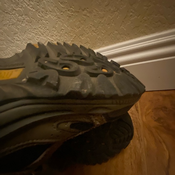 ⛰️Youth Denali Hiking Boots - Brown and Black - Picture 8 of 9